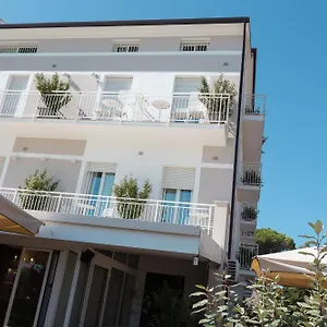 *** Hotel Ronchi Italy