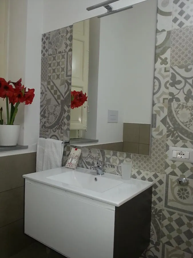 مبيت وإفطار باليرمو Ai Lattarini House إيطاليا