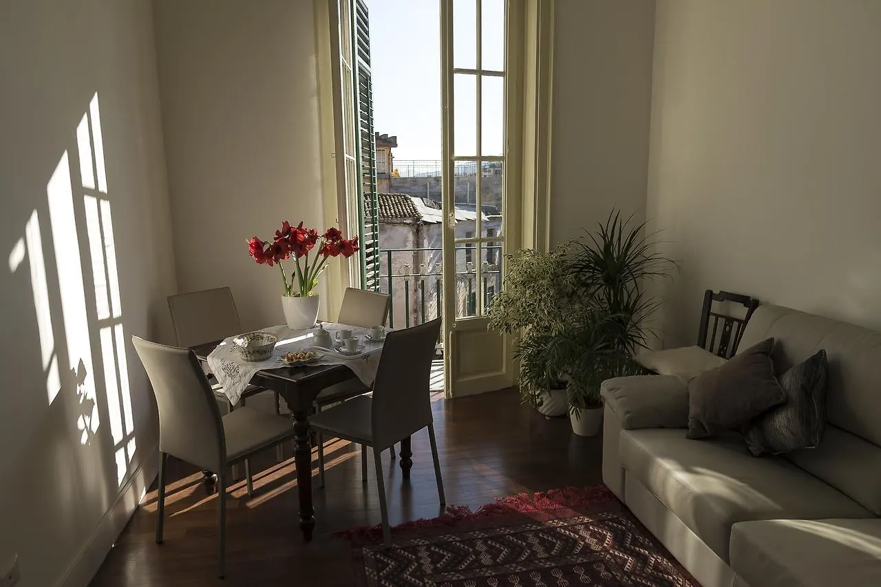 Ai Lattarini House Bed & Breakfast Palermo 2*,  Italy
