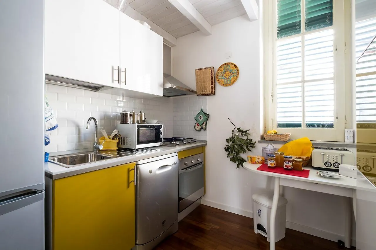 ** فندق مبيت وإفطار مبيت وإفطار باليرمو Ai Lattarini House إيطاليا