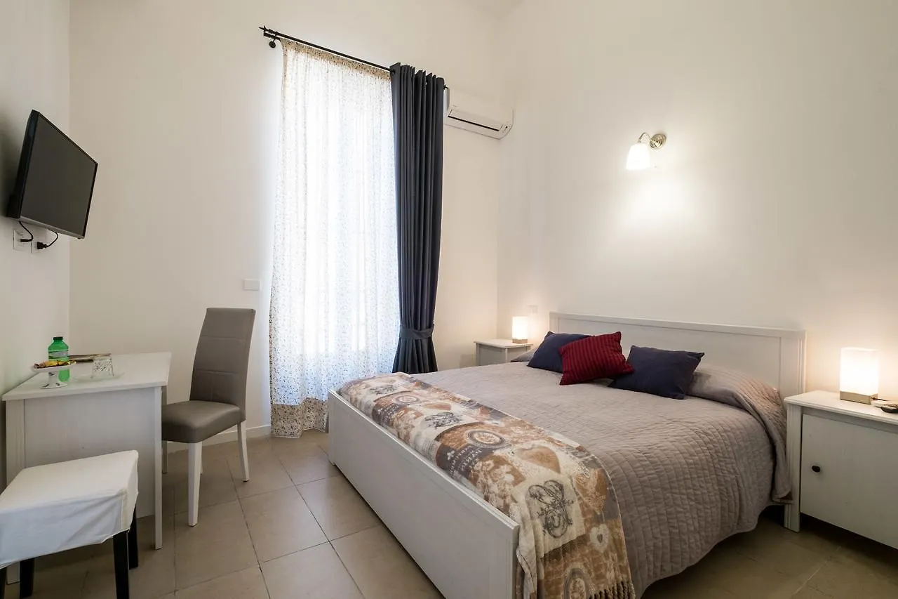 فندق مبيت وإفطار مبيت وإفطار باليرمو Ai Lattarini House